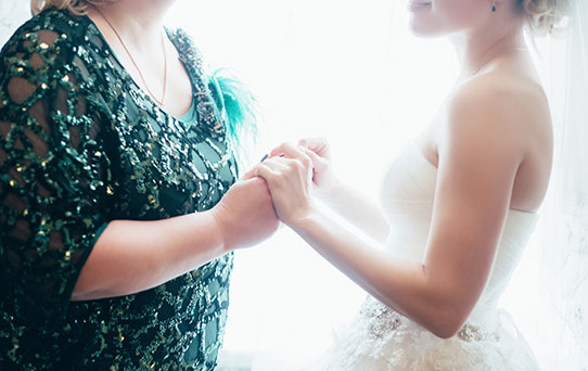 How To Choose The Best Mother Of The Bride Outfits